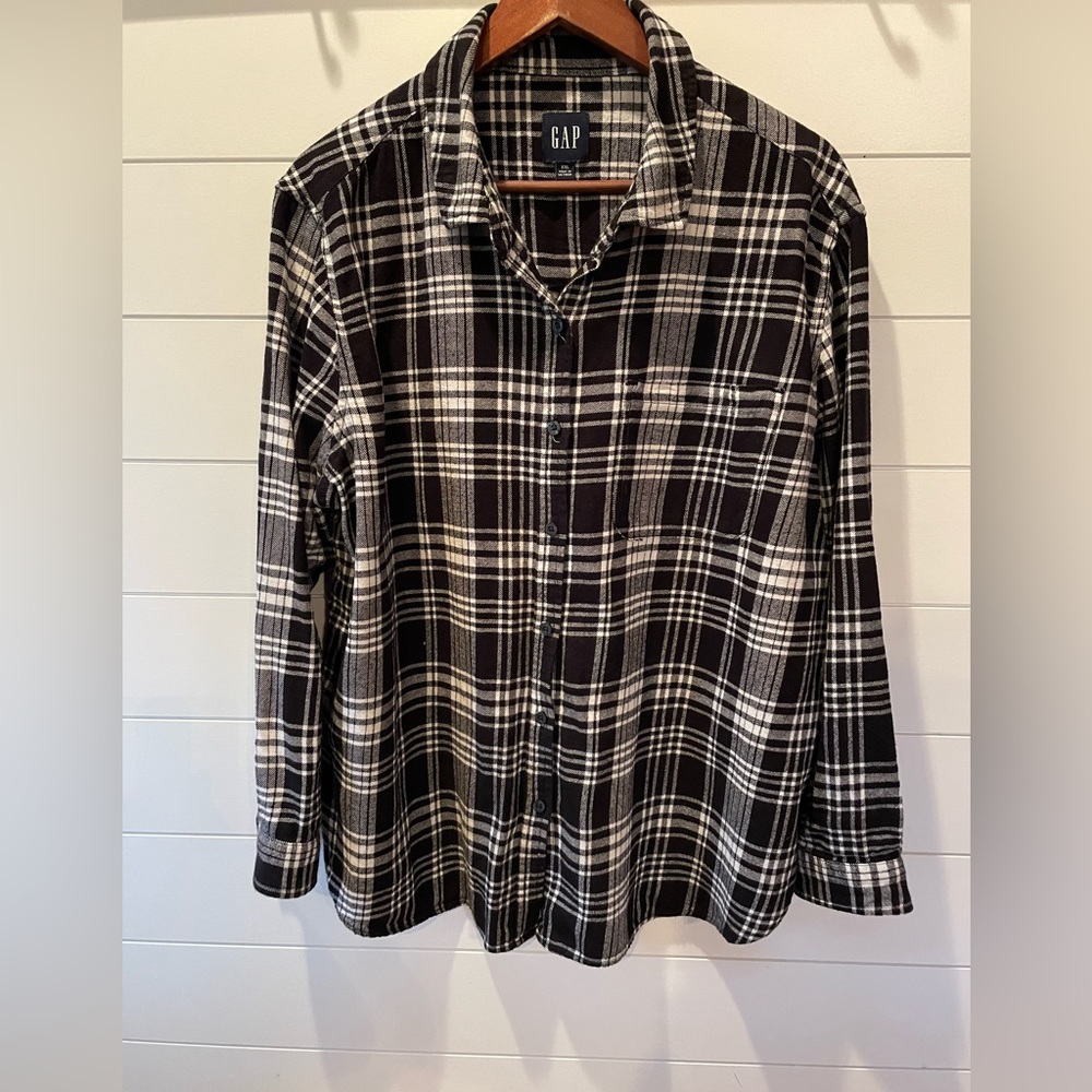 GAP Black and White Plaid Flannel Size XXL